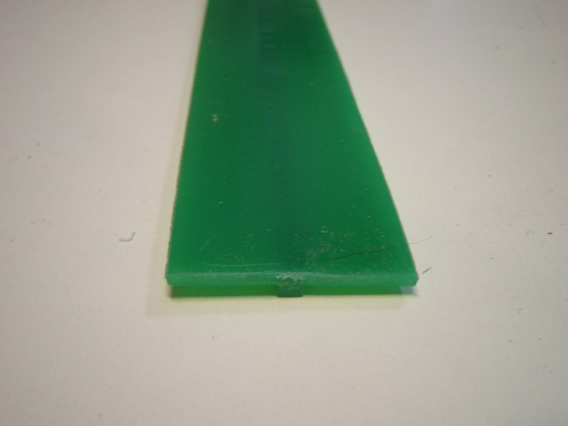 20P20260, Profil T 40x3 mm m/vulst - grøn