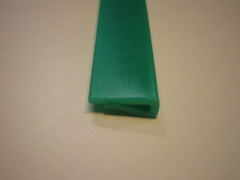 20P20274, Profil P 25x10,5mm, grøn