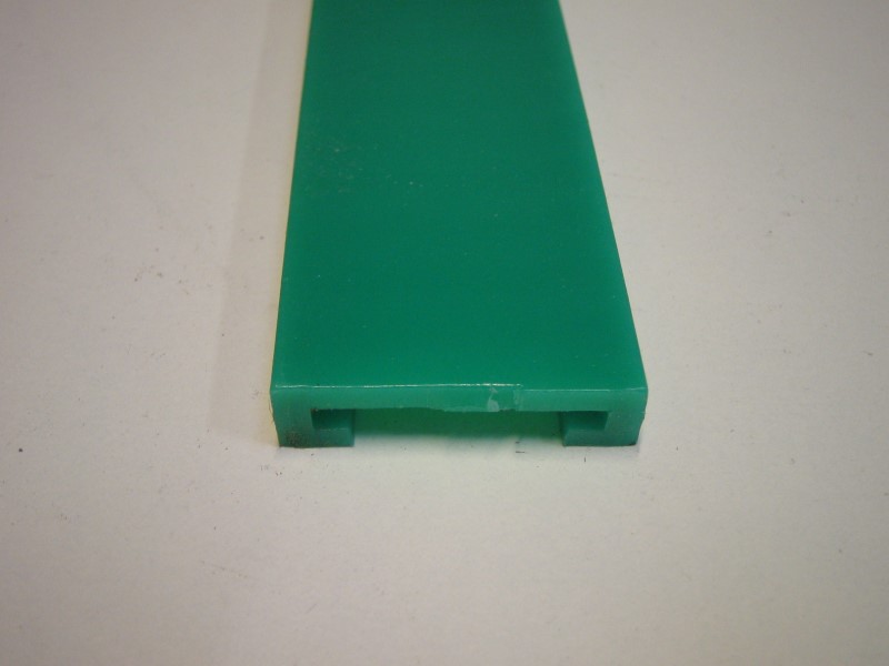 20P20370, Profil C 40x10mm for stålprofil 30x3mm, grøn